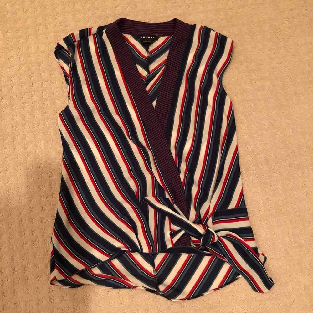 Trouve blouse size small